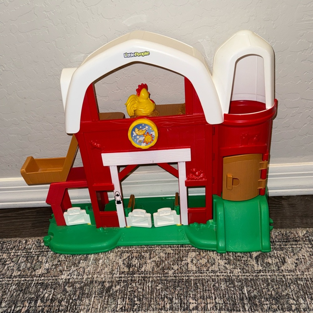 Vintage Fisher-Price Little People Animal Fun Sounds Farm Barn Toy (Works) 2013